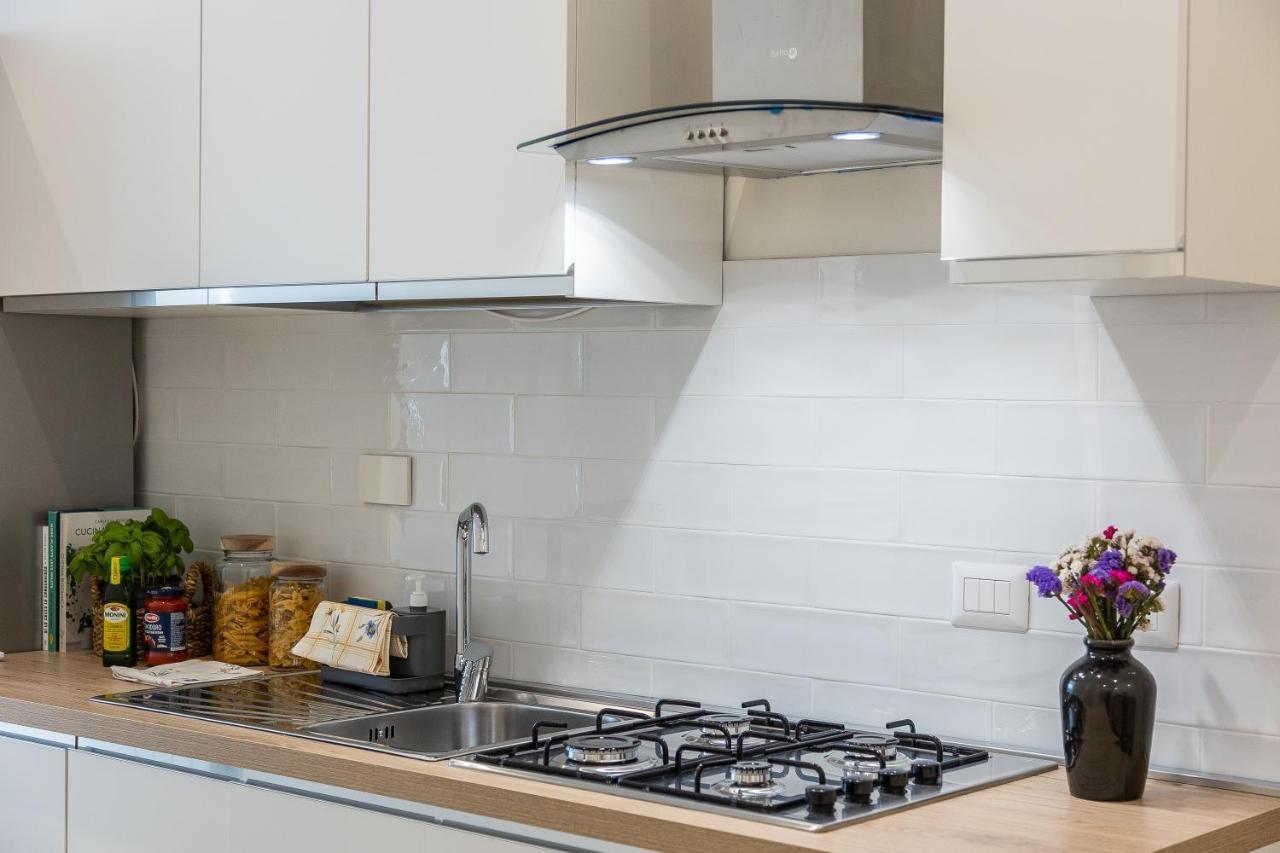 רומא Colosseum Boutique Apartment מראה חיצוני תמונה