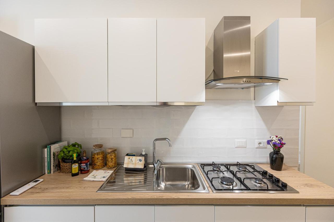 רומא Colosseum Boutique Apartment מראה חיצוני תמונה
