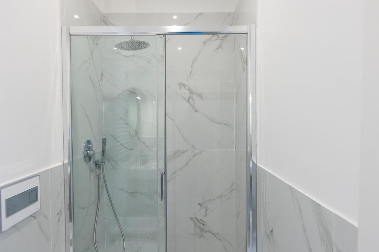 רומא Colosseum Boutique Apartment מראה חיצוני תמונה