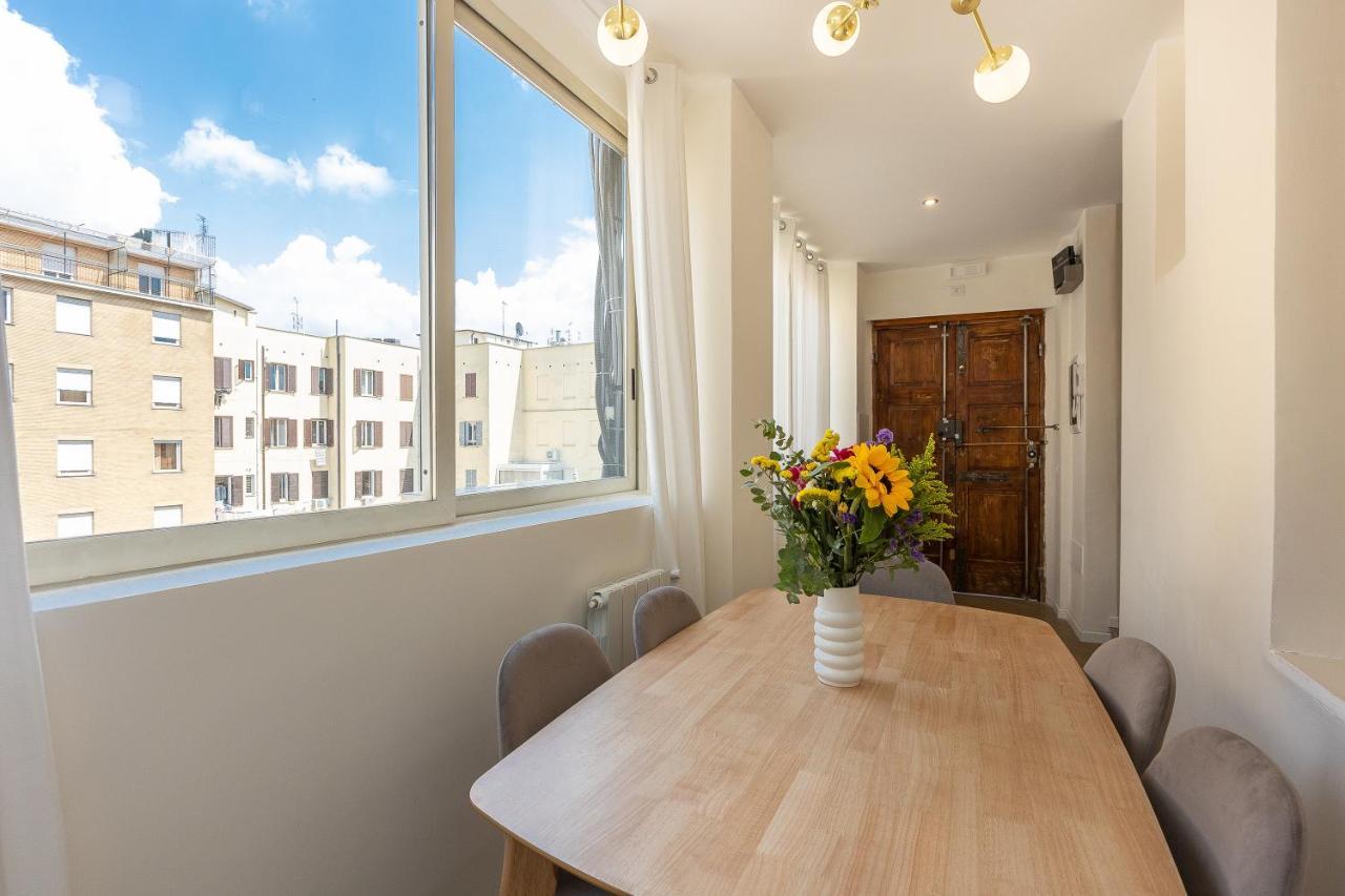 רומא Colosseum Boutique Apartment מראה חיצוני תמונה