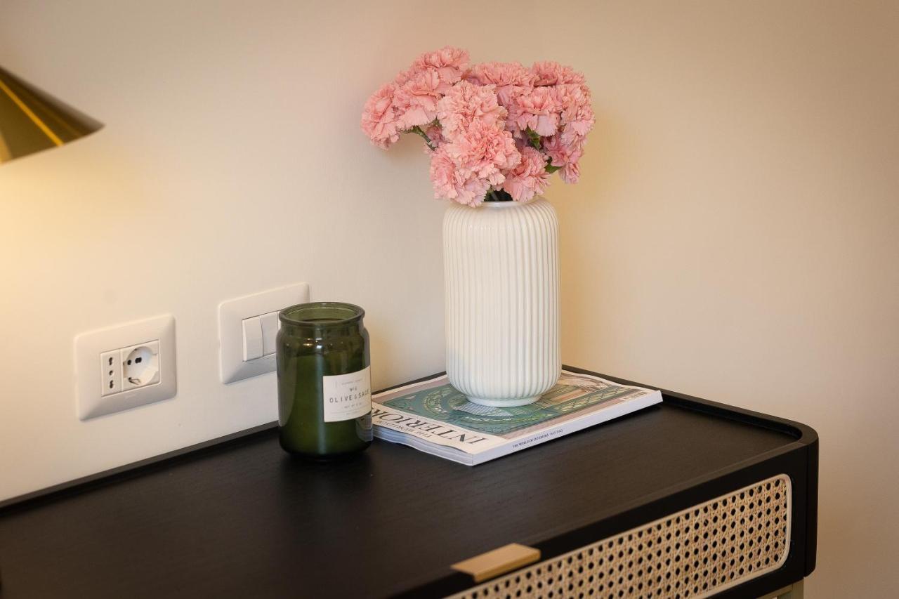 רומא Colosseum Boutique Apartment מראה חיצוני תמונה